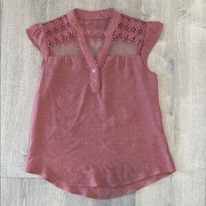 Chic Lace Accent Blouse in Dusty Rose